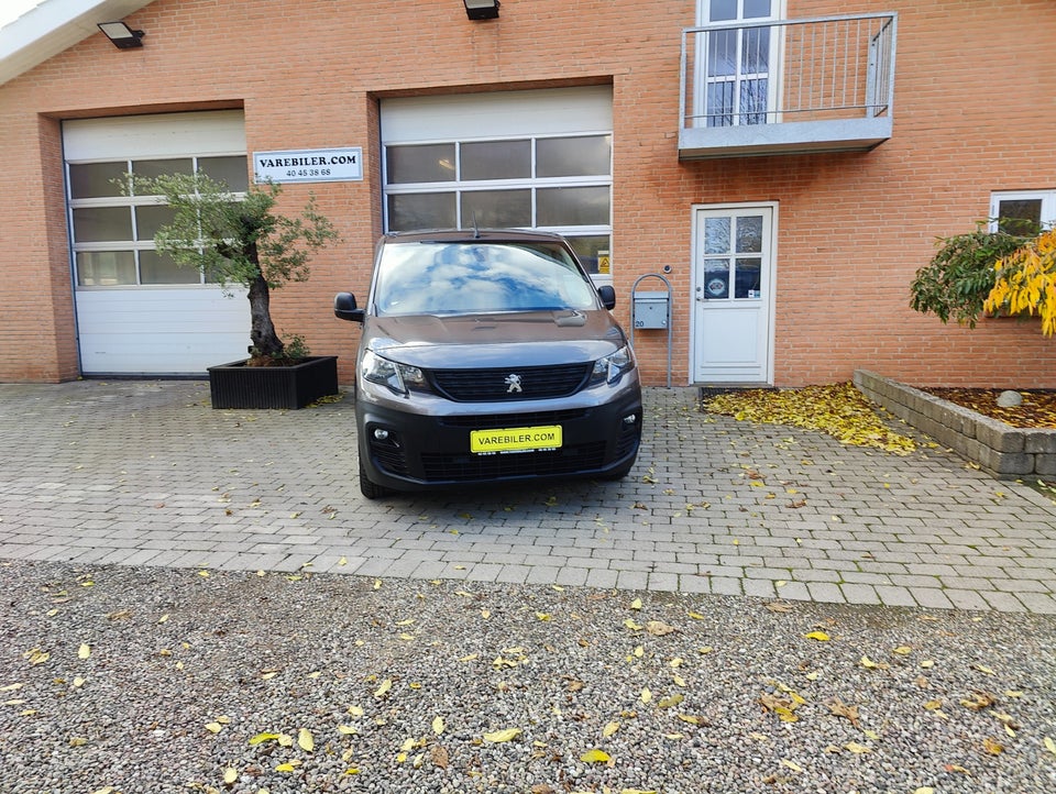 Peugeot Partner 1,5 BlueHDi 130 L2V2 Plus EAT8 Van