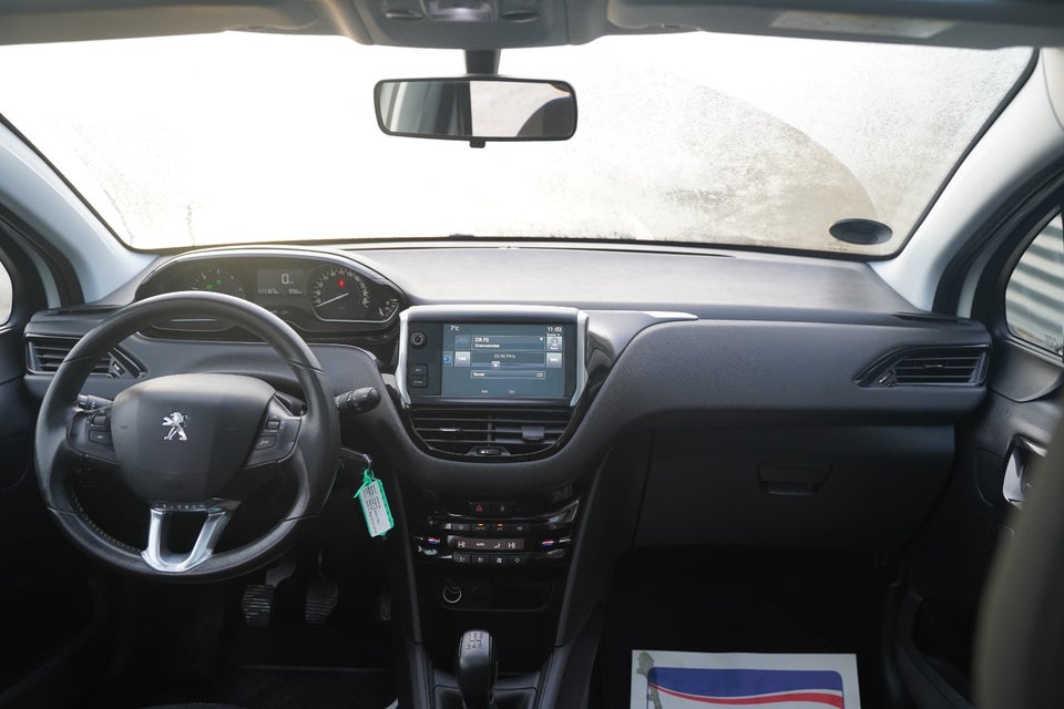 Peugeot 208 1,6 BlueHDi 100 Envy Sky 5d