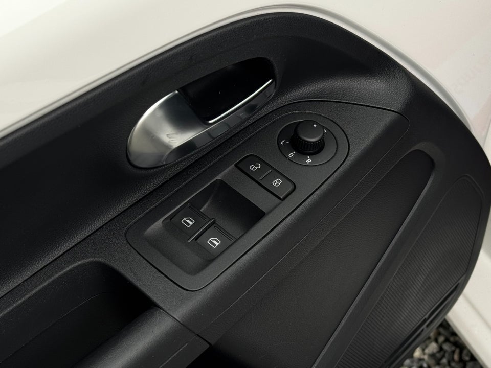 VW Up! 1,0 MPi 60 Design Up! BMT 5d