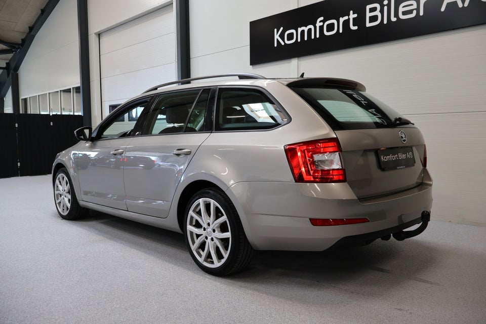 Skoda Octavia 1,6 TDi 105 Ambition Combi DSG 5d