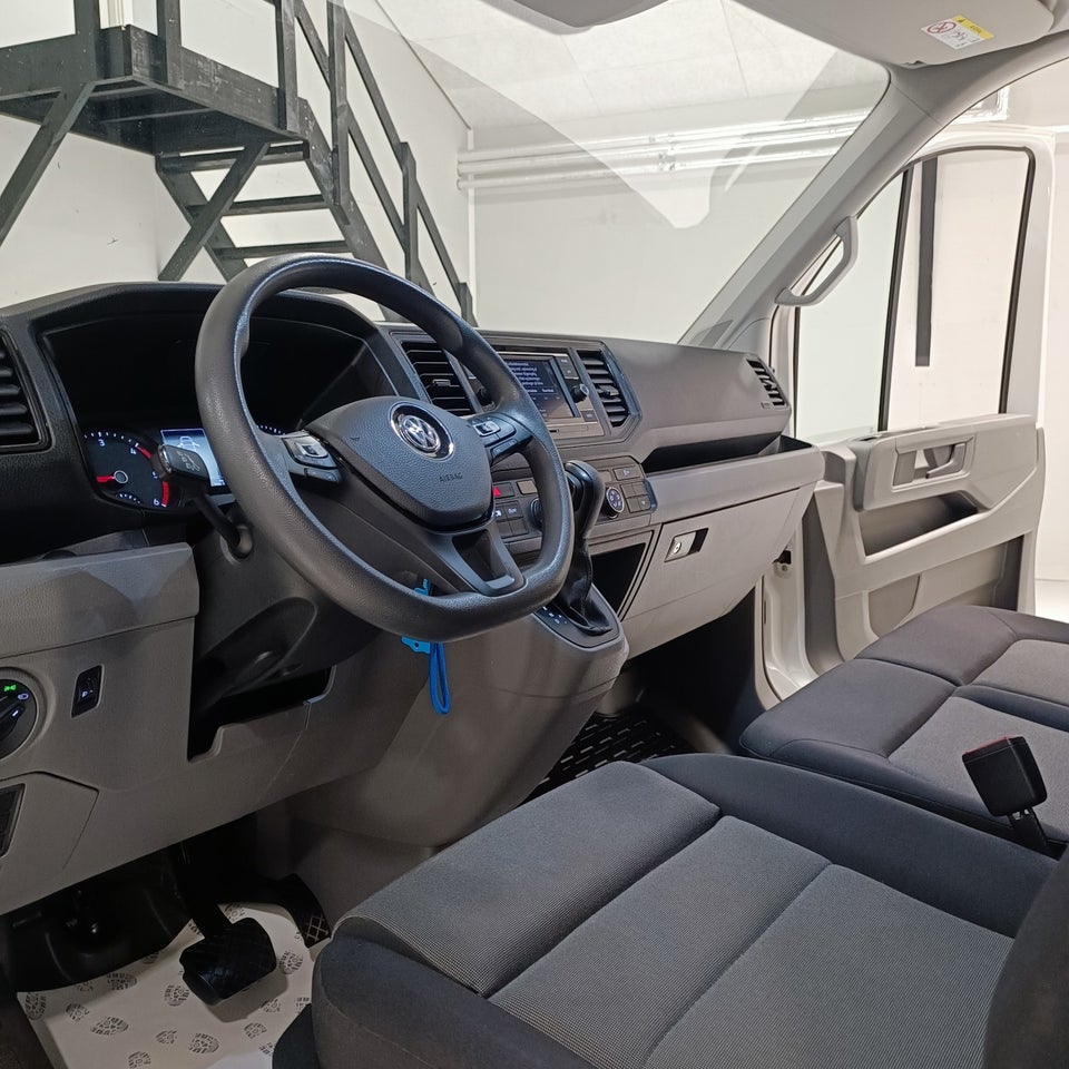 VW Crafter 35 2,0 TDi 177 Kassevogn L3H3 aut.