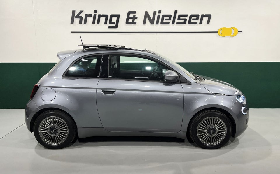 Fiat 500e Icon Sky 3d