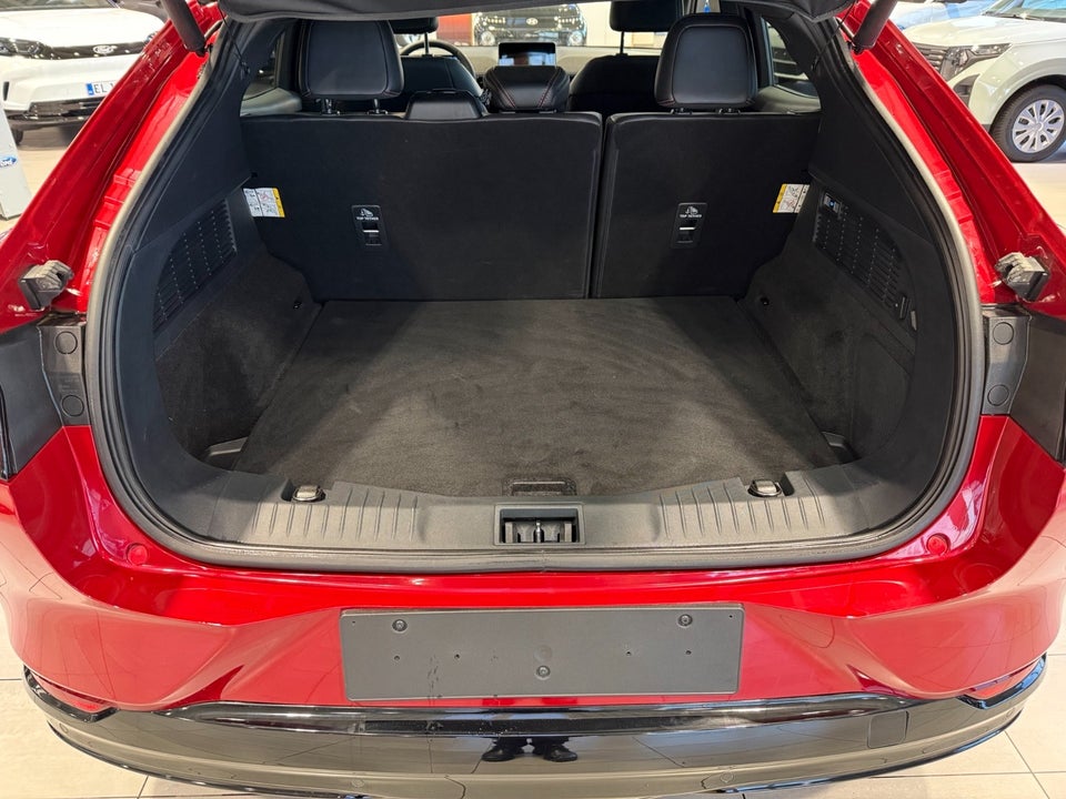 Ford Mustang Mach-E 98 Premium Extended Range AWD 5d