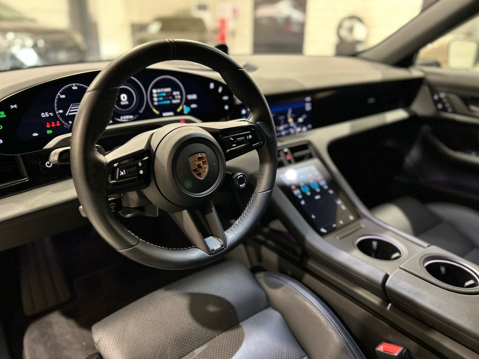 Porsche Taycan Performance+ Sport Turismo 5d