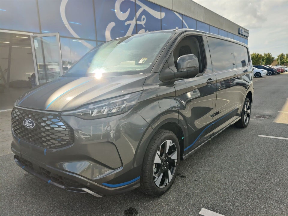 Ford E-Transit Custom 320L 64 Sport