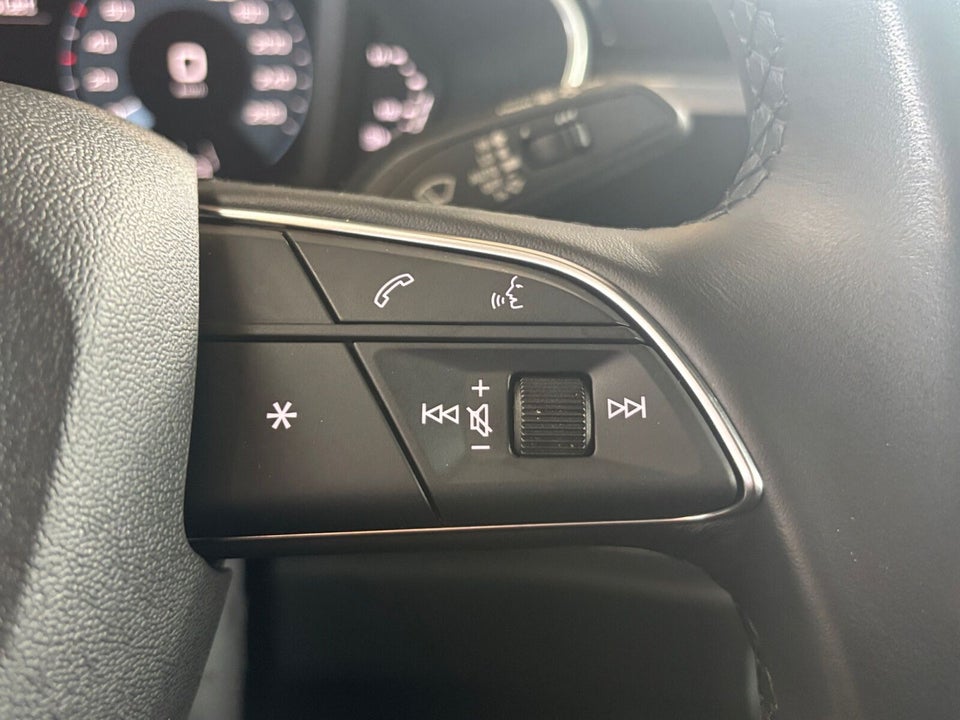 Audi Q3 45 TFSi e Attitude plus S-tr. 5d