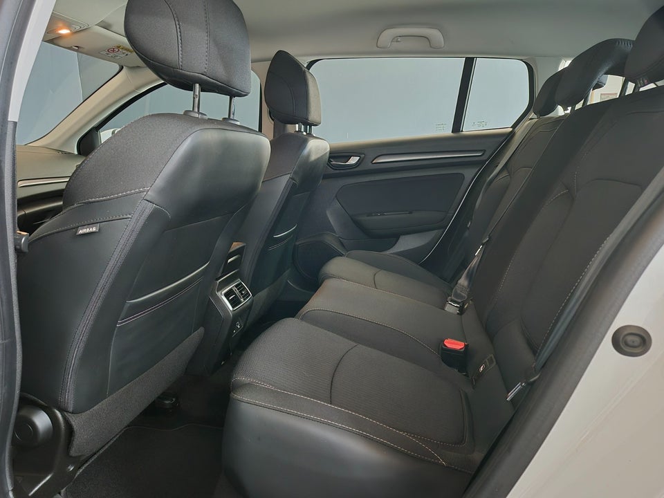 Renault Megane IV 1,6 E-Tech Zen Sport Tourer 5d