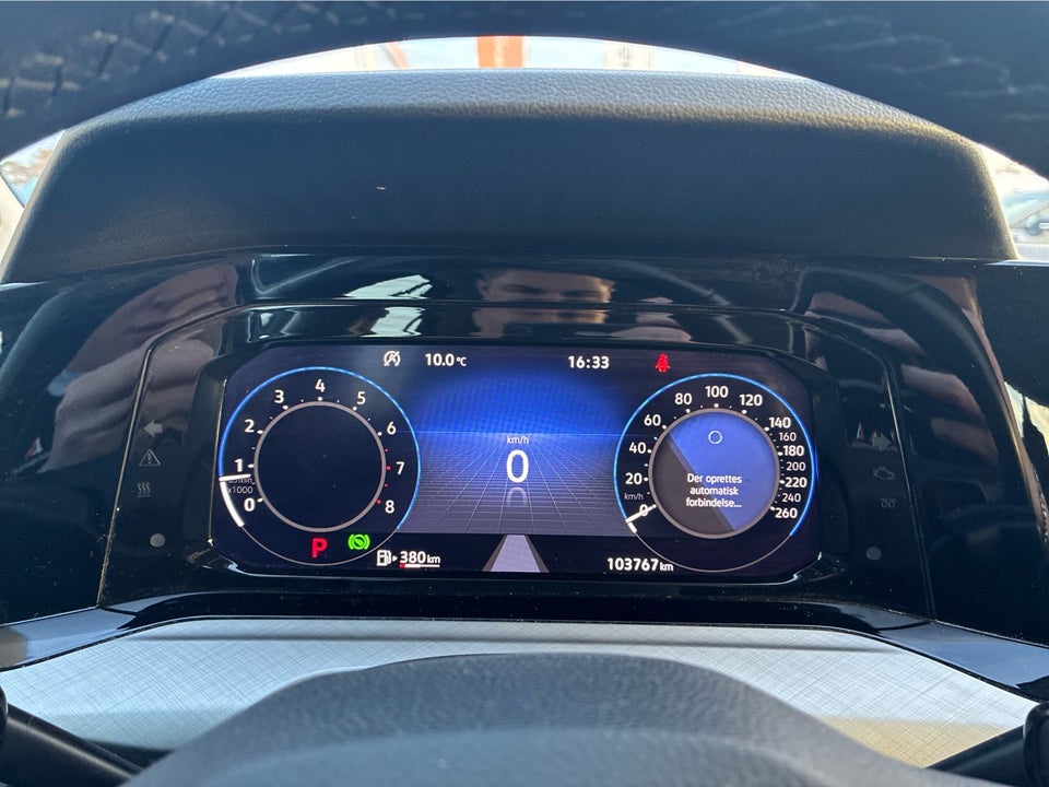 VW Golf VIII 1,5 TSi 130 Life Variant 5d