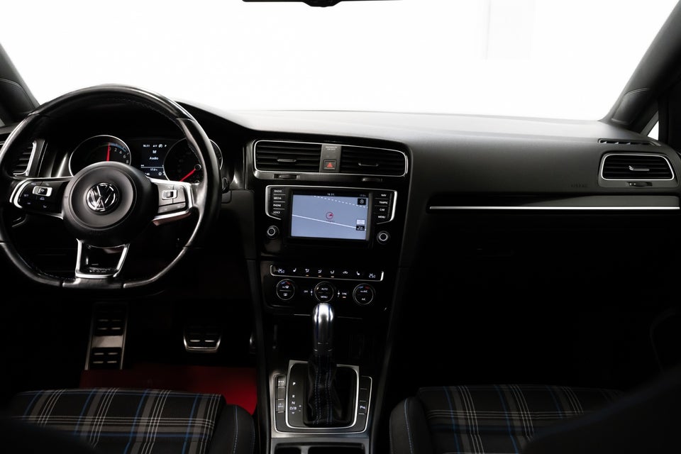 VW Golf VII 1,4 GTE DSG 5d