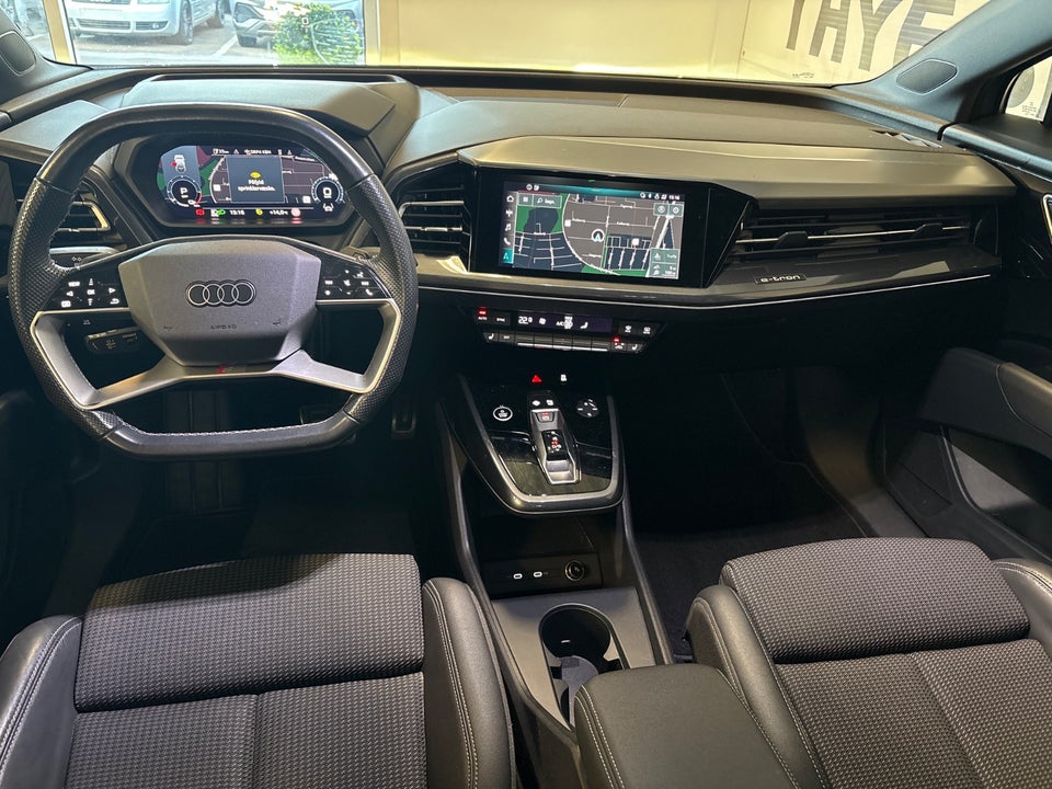 Audi Q4 e-tron 40 S-line 5d