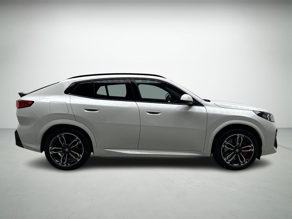 BMW iX2 xDrive30 M-Sport 5d
