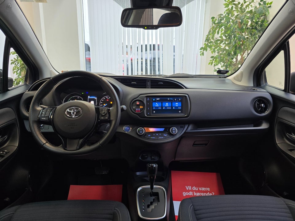 Toyota Yaris 1,5 Hybrid H3 Limited e-CVT 5d