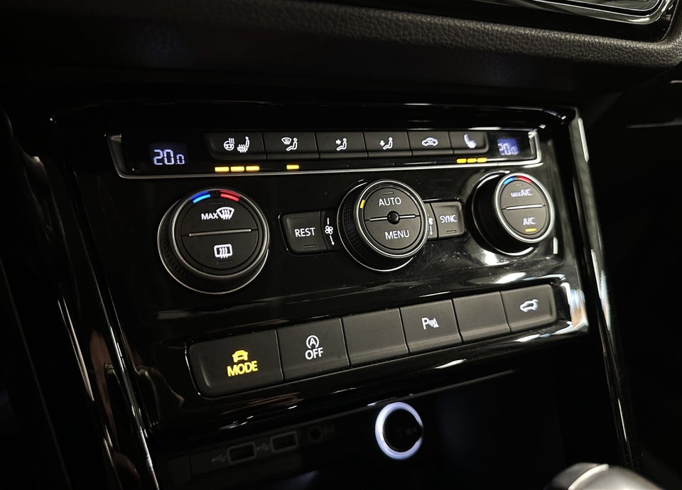 VW Touran 1,5 TSi 150 Highline Family DSG 7prs 5d