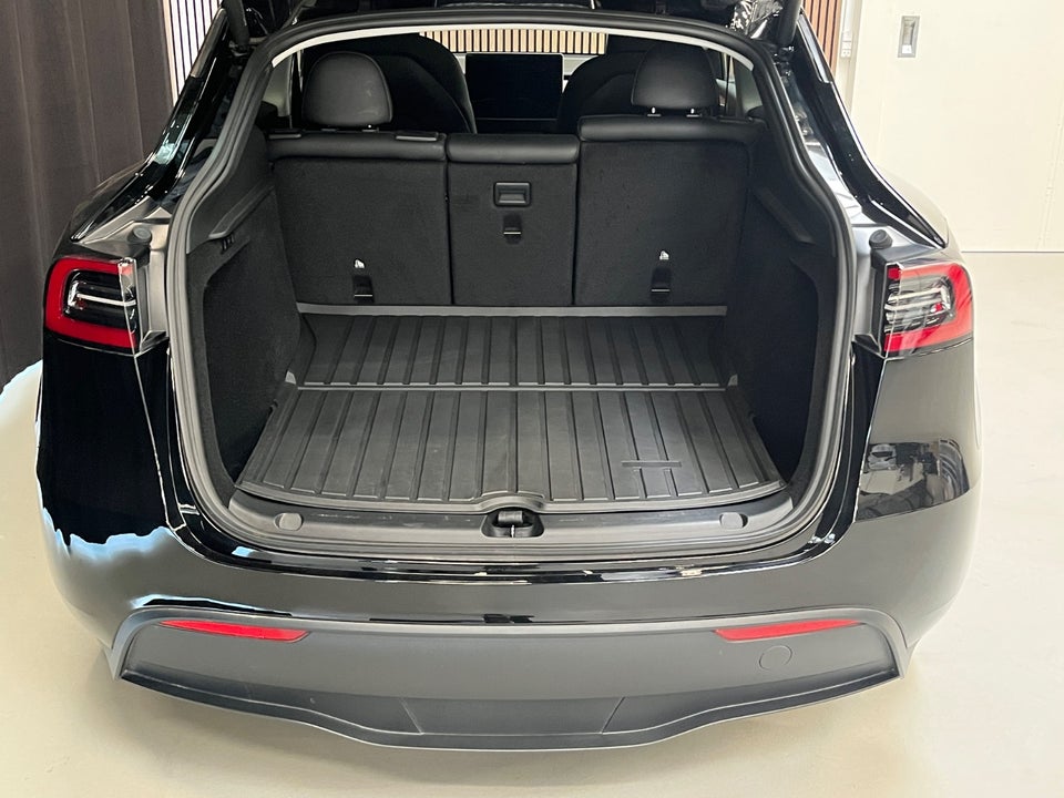 Tesla Model Y Long Range RWD 5d