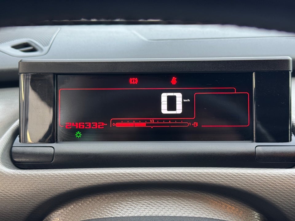 Citroën C4 Cactus 1,6 BlueHDi 100 Feel 5d