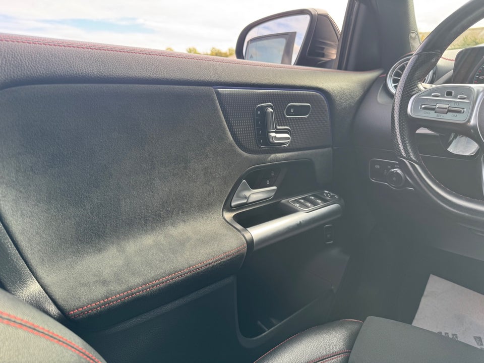 Mercedes EQA300 AMG Line 4Matic 5d