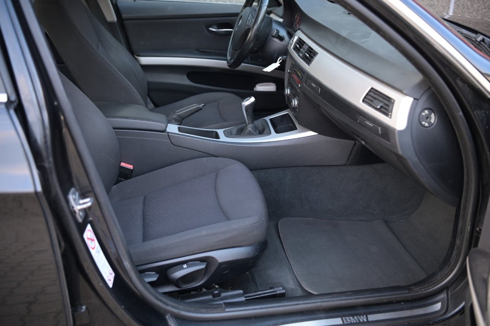 BMW 320d 2,0  4d