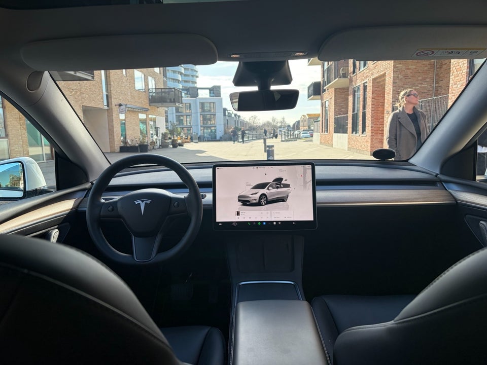 Tesla Model Y RWD 5d