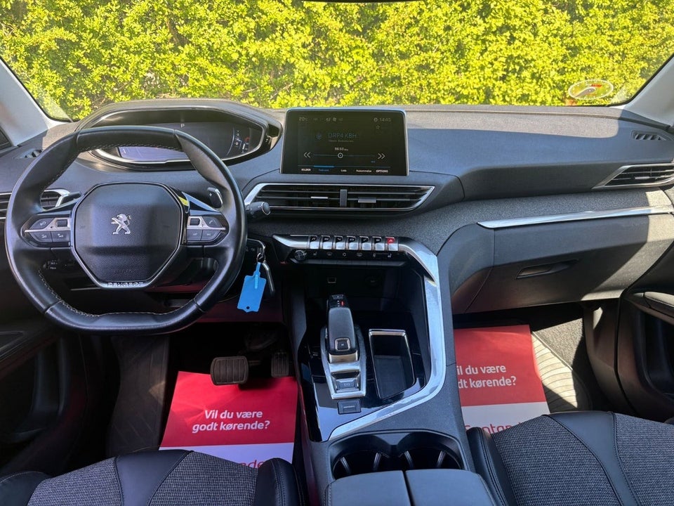 Peugeot 3008 1,2 e-THP 130 Allure EAT6 5d