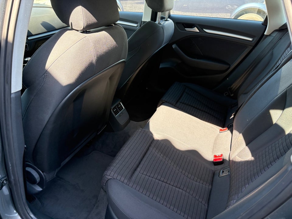 Audi A3 1,4 TFSi 150 Ambition Sportback 5d