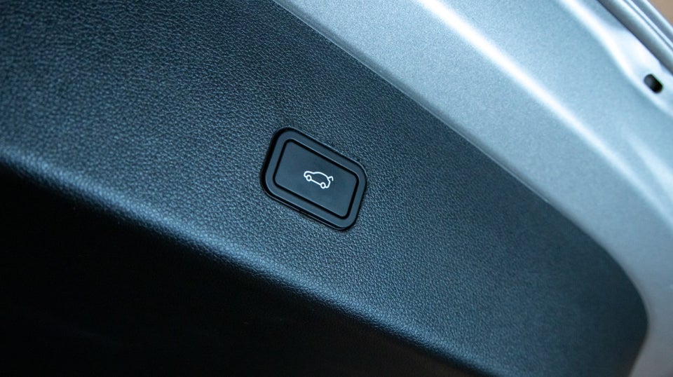 Xpeng G9 Standard Range 5d