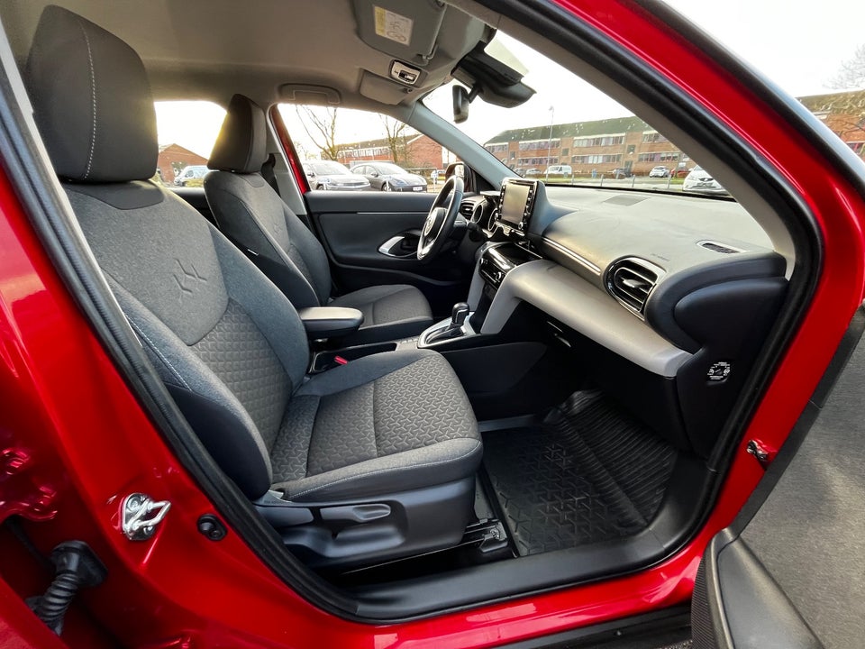 Toyota Yaris Cross 1,5 Hybrid Active Tech e-CVT 5d