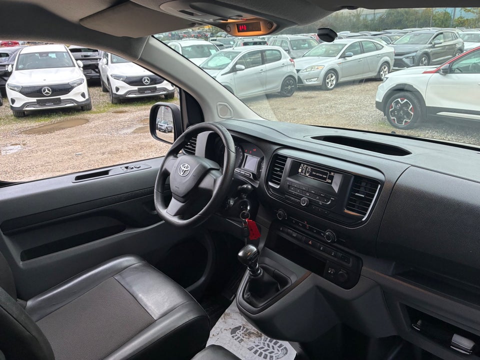 Toyota ProAce 2,0 D 120 Long Comfort 4d