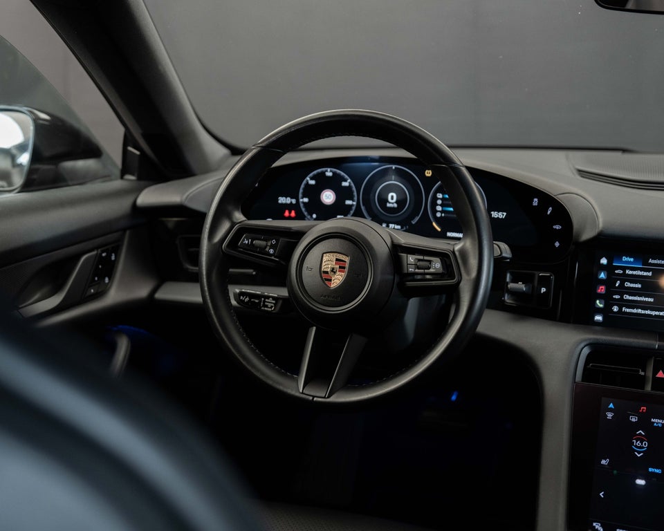 Porsche Taycan Performance+ 4d