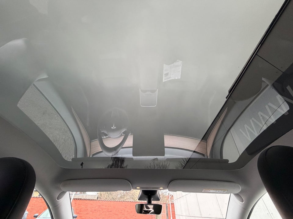 Tesla Model Y Long Range AWD 5d