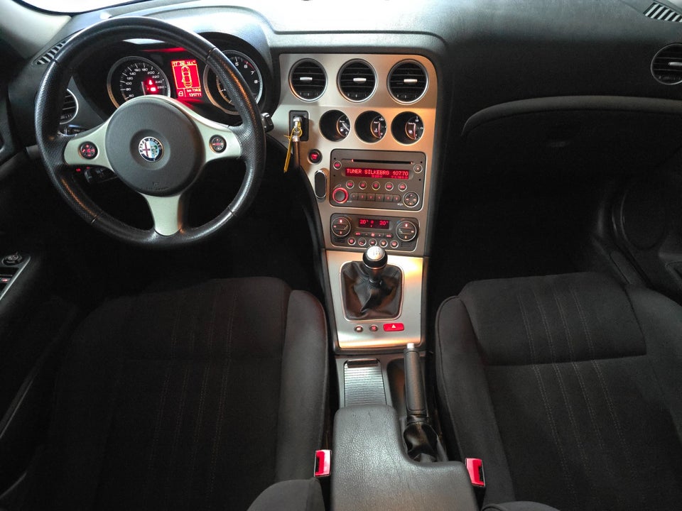 Alfa Romeo 159 1,75 TBi Distinctive Sportwagon 5d