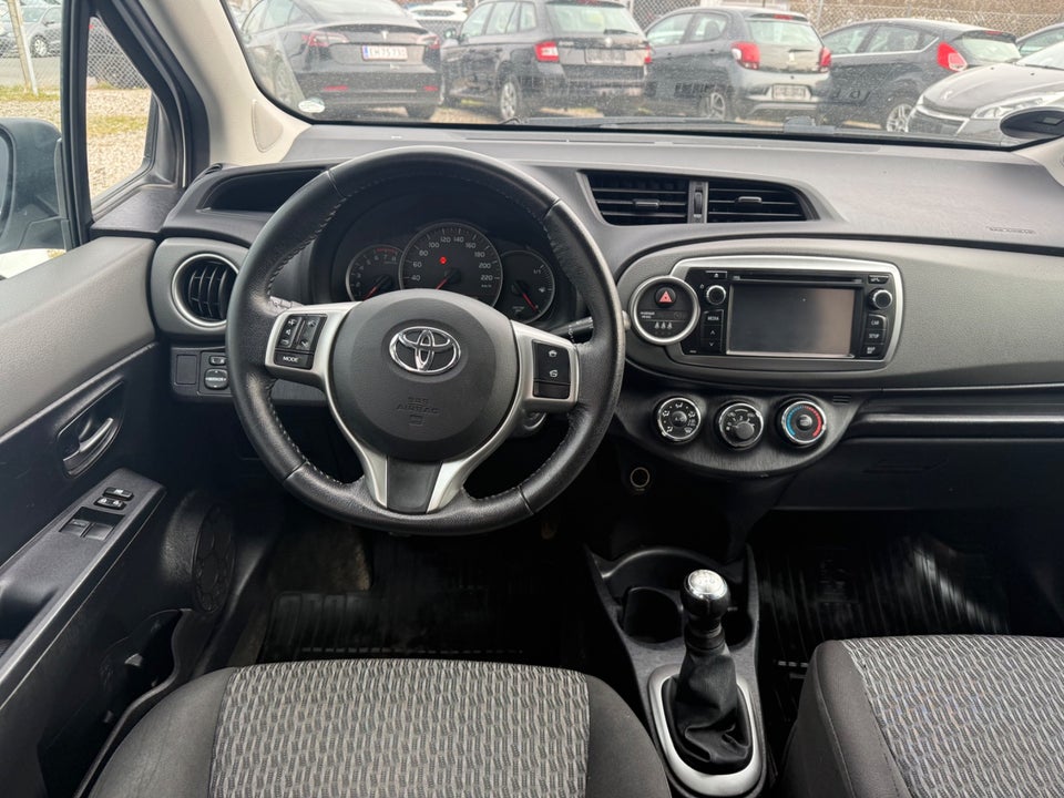 Toyota Yaris 1,0 VVT-i T2 Style 5d