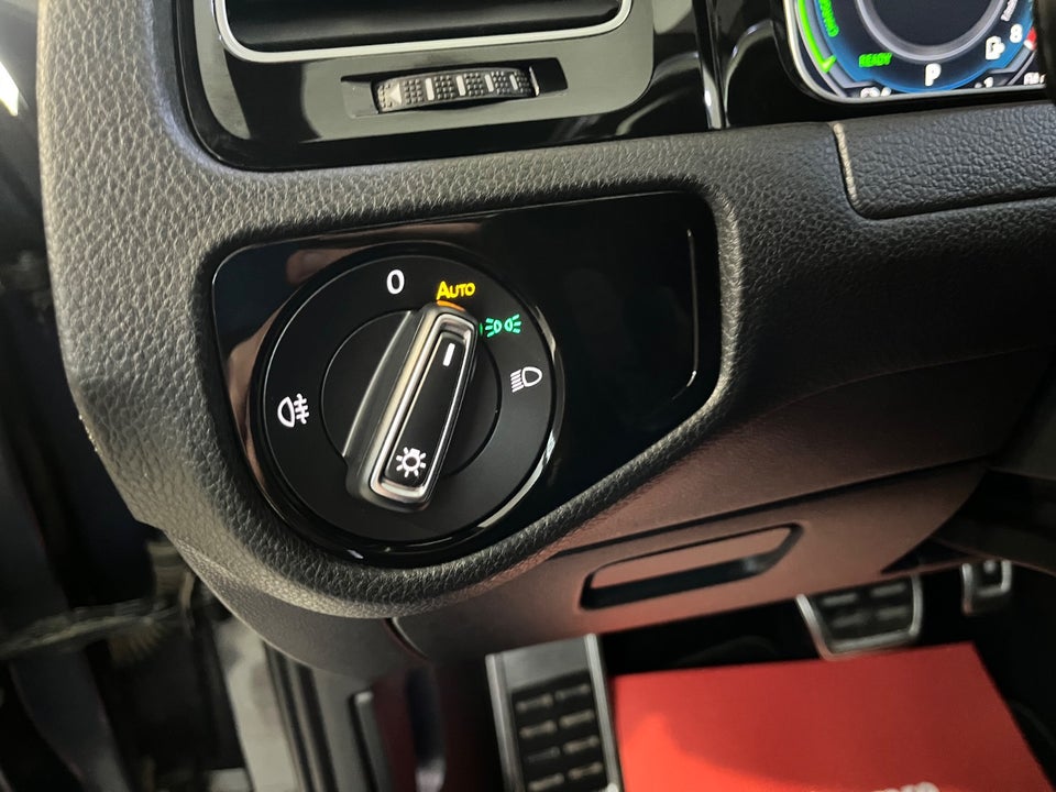 VW Golf VII 1,4 GTE DSG 5d