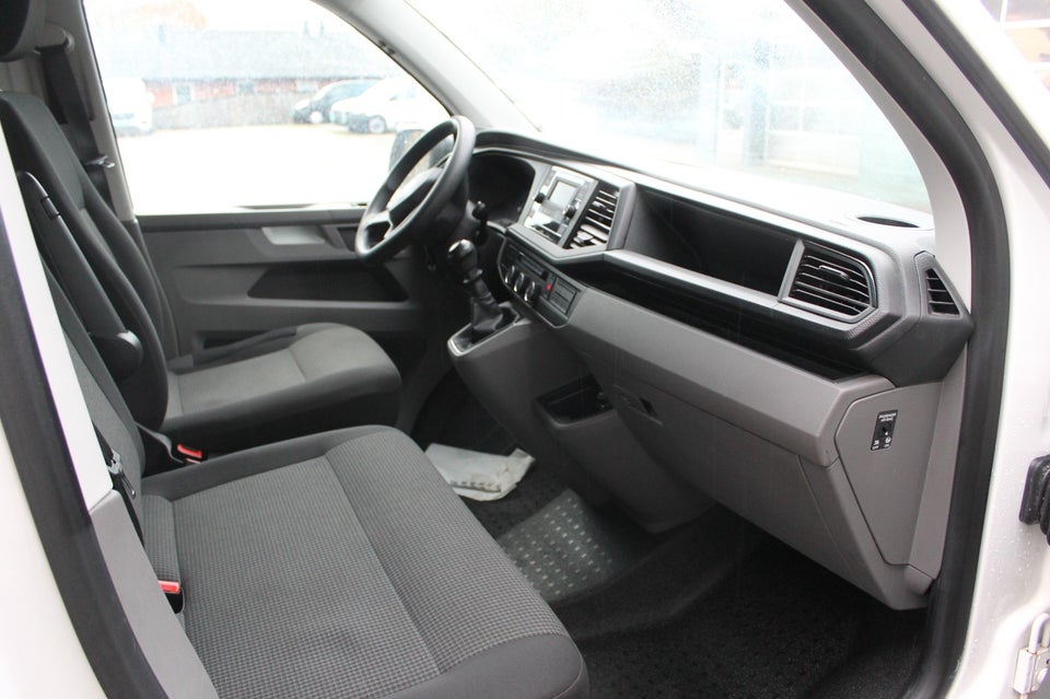 VW Transporter 2,0 TDi 110 Ladvogn kort