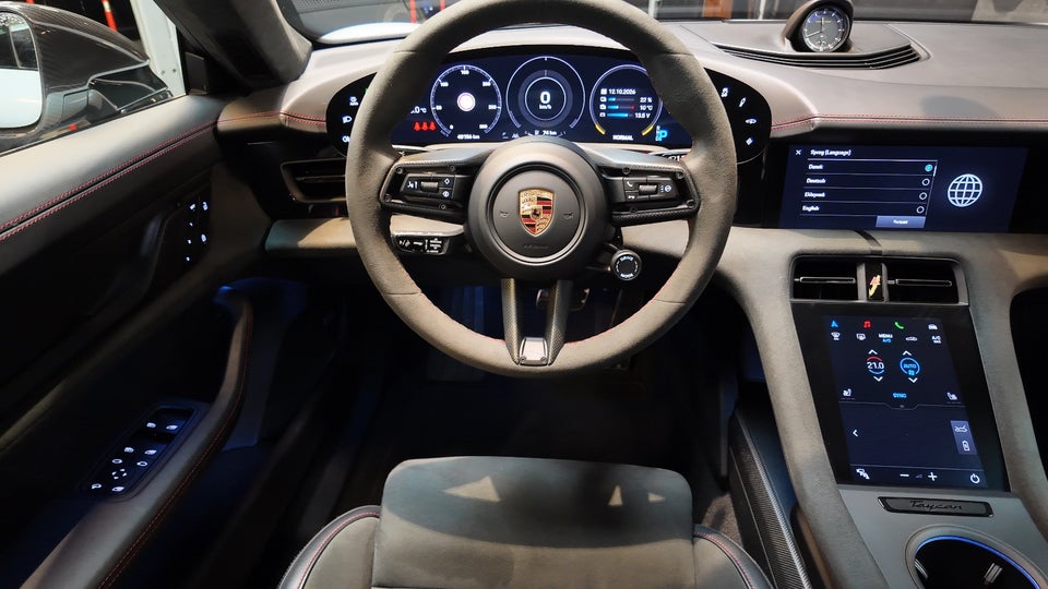 Porsche Taycan GTS Performance+  4d