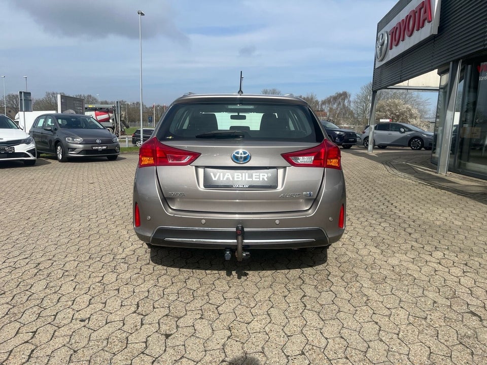Toyota Auris 1,8 Hybrid H2+ Touring Sports CVT 5d