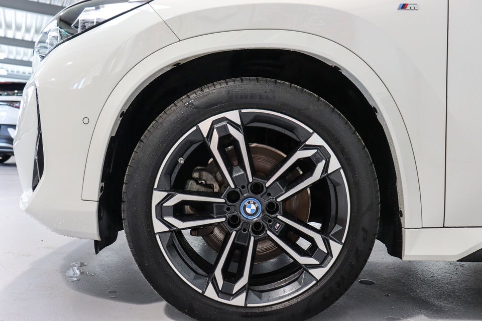 BMW iX1 xDrive30 Fully Charged M-Sport 5d