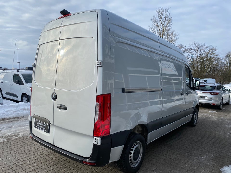 Mercedes Sprinter 215 2,0 CDi A2 Kassevogn aut. FWD