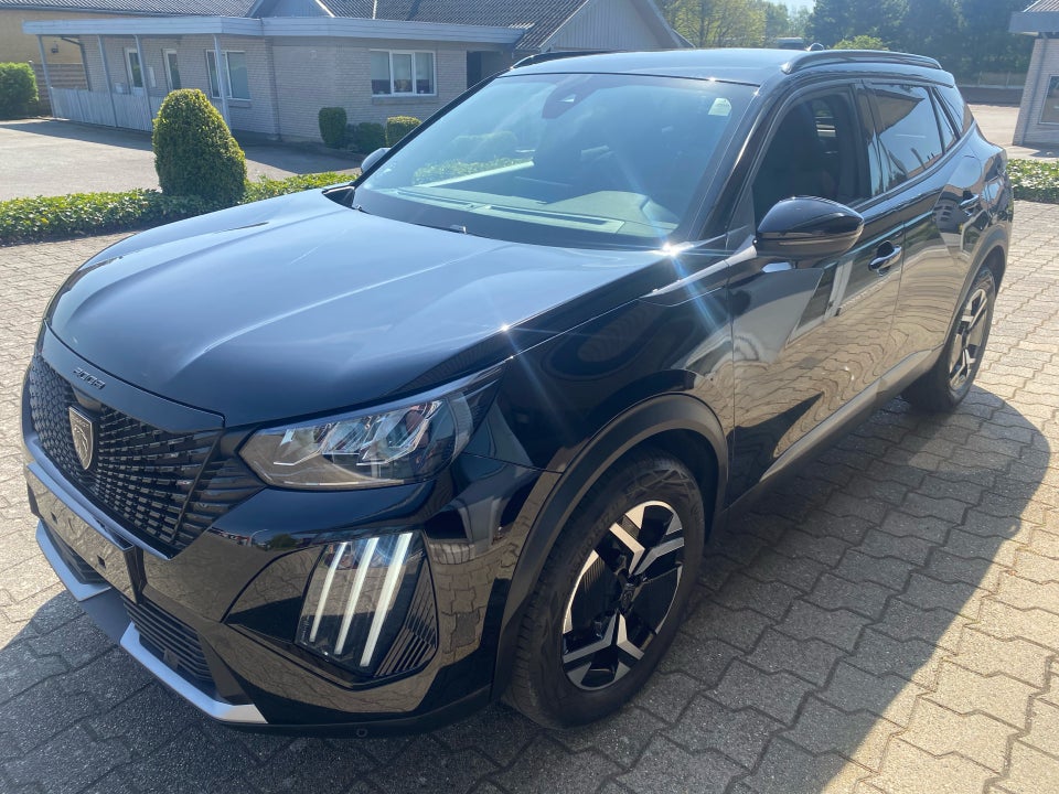 Peugeot 2008 1,2 PureTech 130 First Selection EAT8 5d