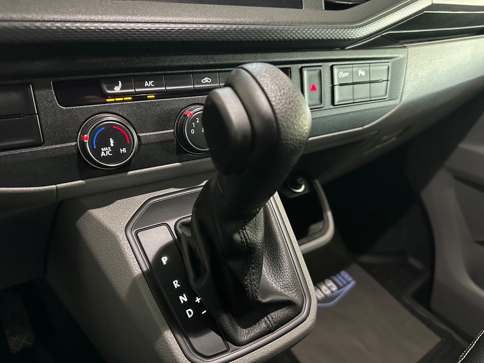 VW Transporter 2,0 TDi 204 Kassevogn DSG lang