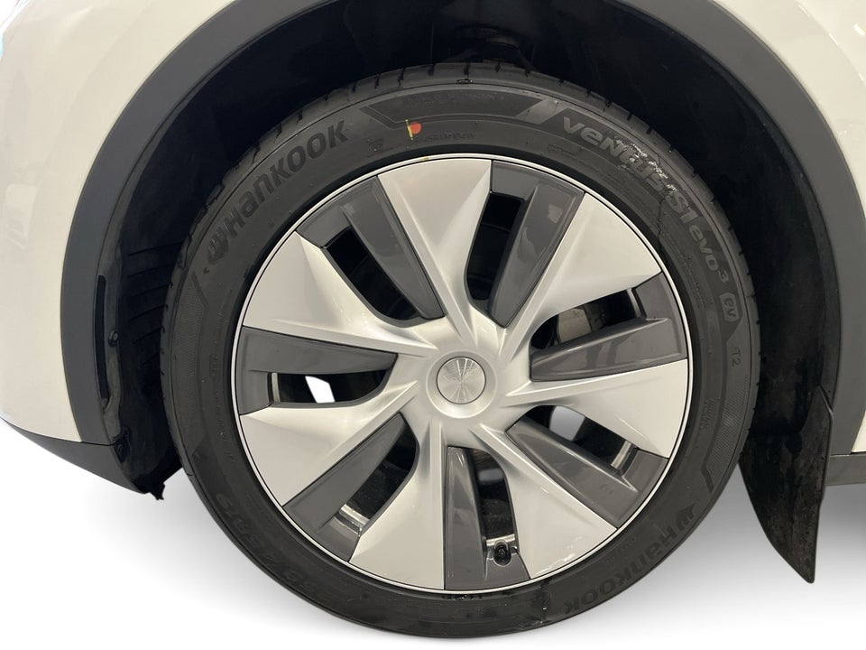 Tesla Model Y RWD 5d