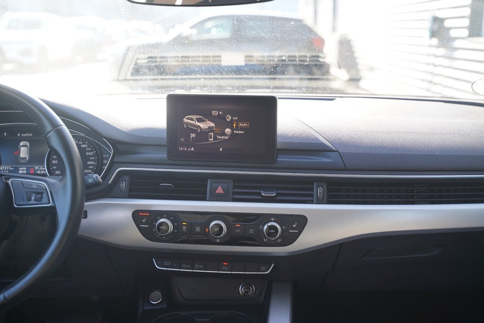 Audi A4 40 TFSi Advanced Avant S-tr. 5d