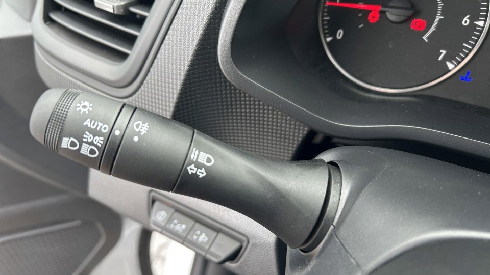 Renault Trafic 2,0 dCi 130 L2H1 Tekno