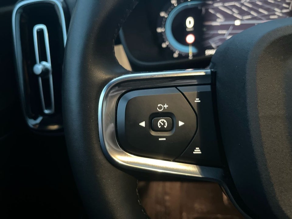 Volvo XC40 P6 ReCharge Core 5d