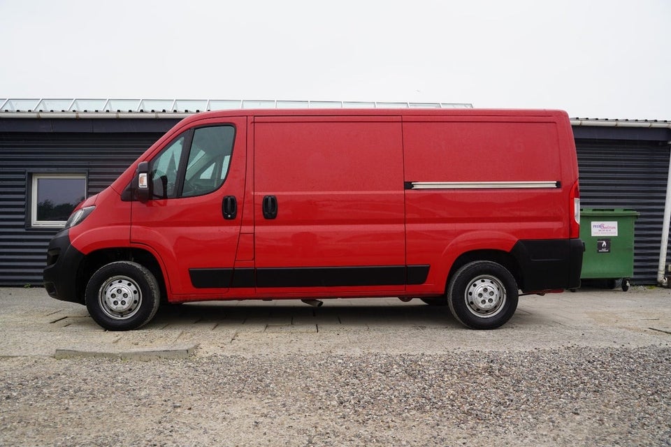 Peugeot Boxer 330 2,0 BlueHDi 130 L2H2