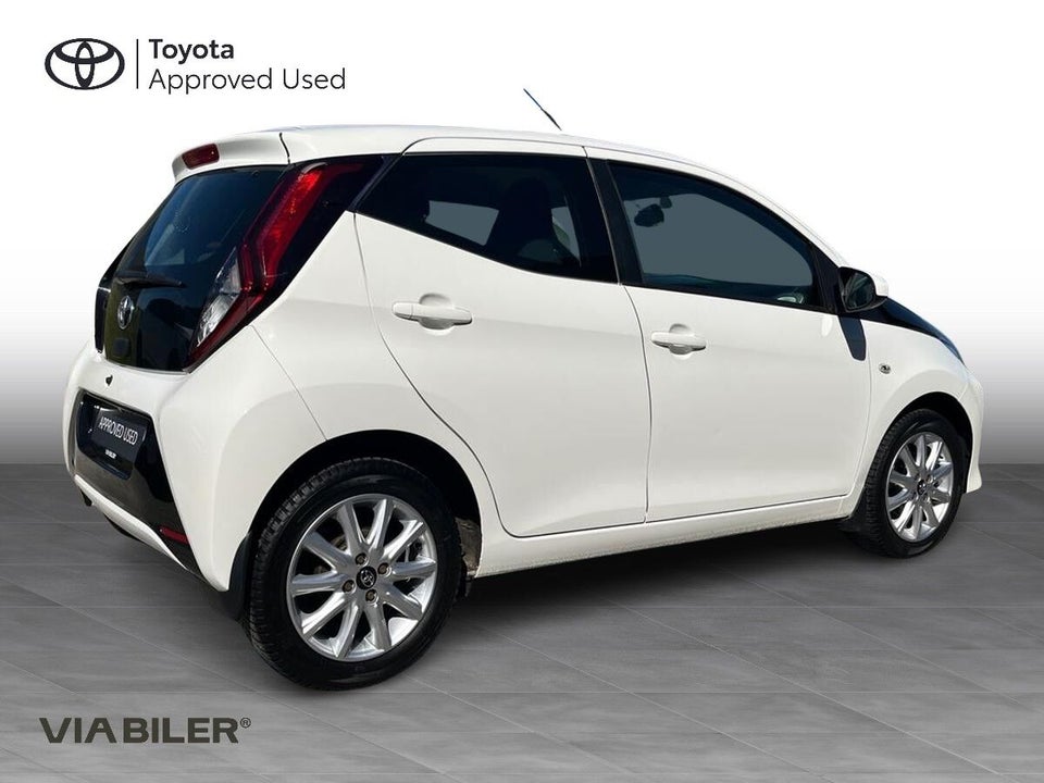 Toyota Aygo 1,0 VVT-i x-plore 5d