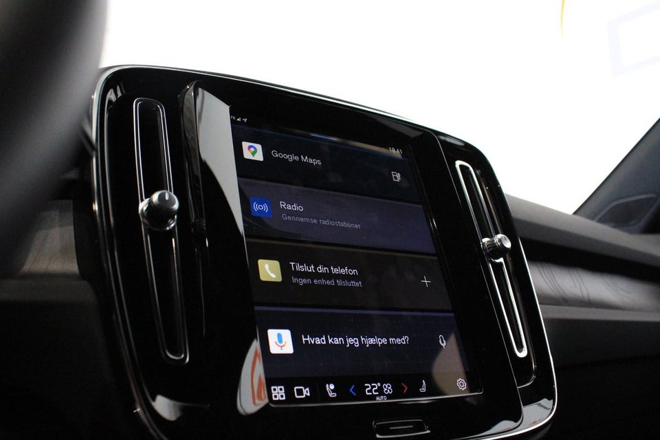 Volvo XC40 ReCharge Extended Range Plus 5d