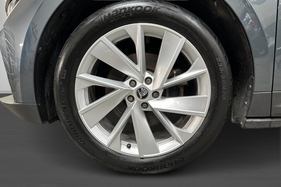 Skoda Enyaq 60 iV Plus 5d