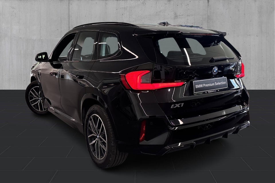 BMW iX1 xDrive30 M-Sport 5d