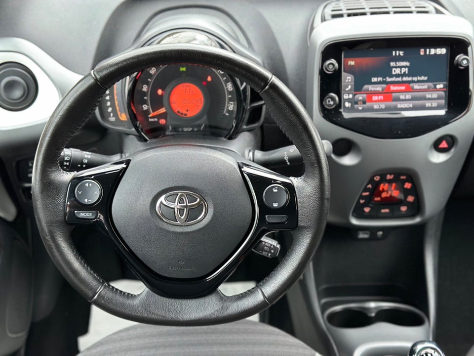 Toyota Aygo 1,0 VVT-i x-style 5d