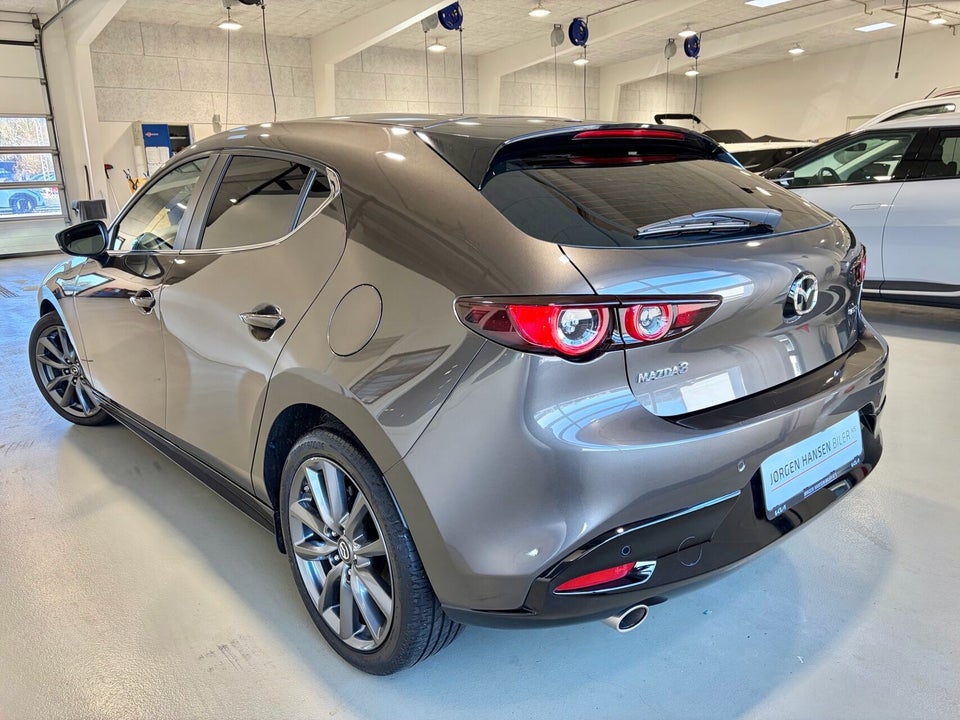 Mazda 3 2,0 SkyActiv-G 122 Sky 5d